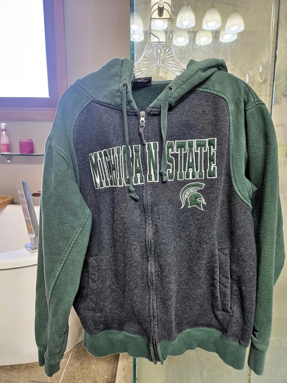 NWOT Michigan State University Embroidered Heavy Weight Adult L Sweatshirt